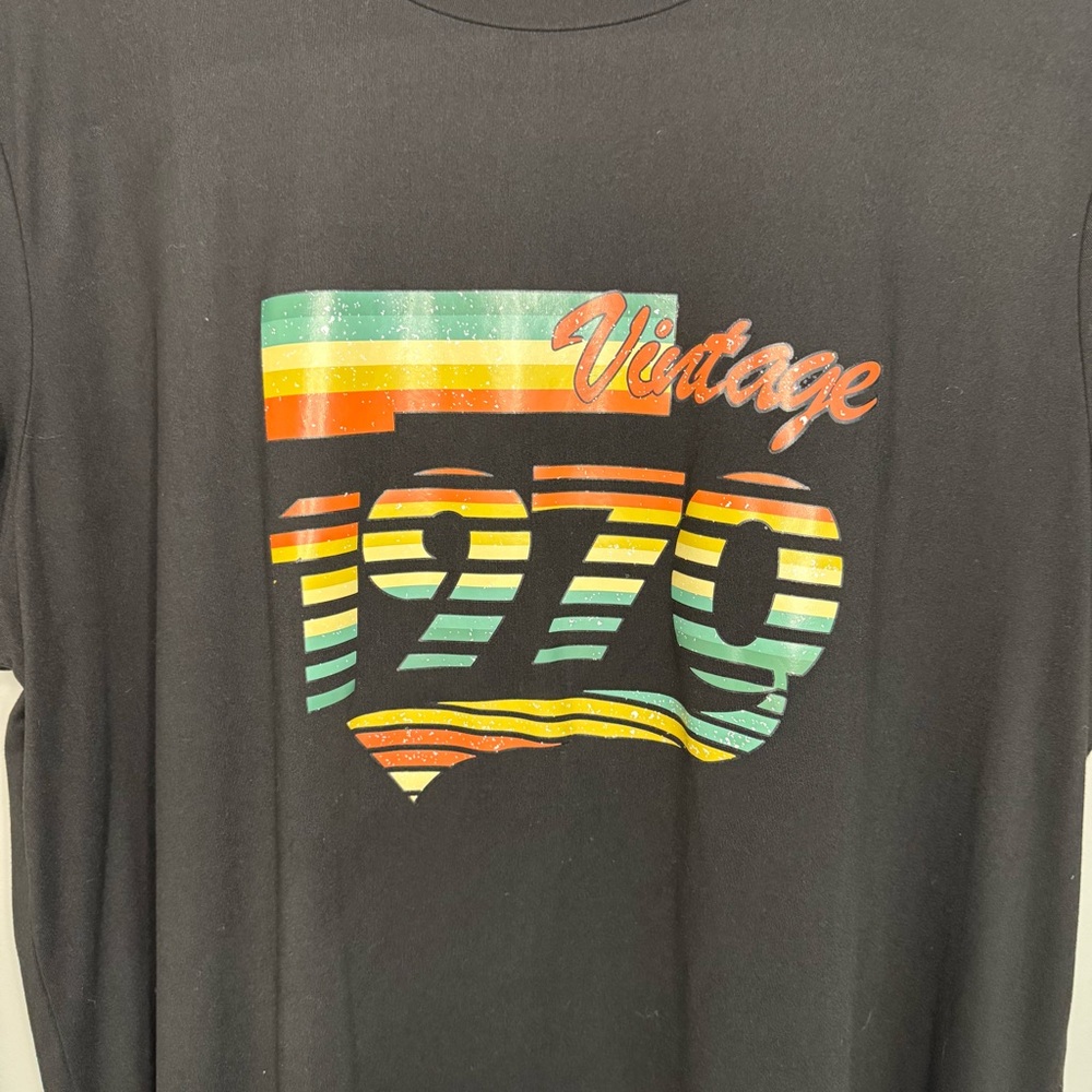 Vintage 1970 Graphic Tee - Picture 4 of 6